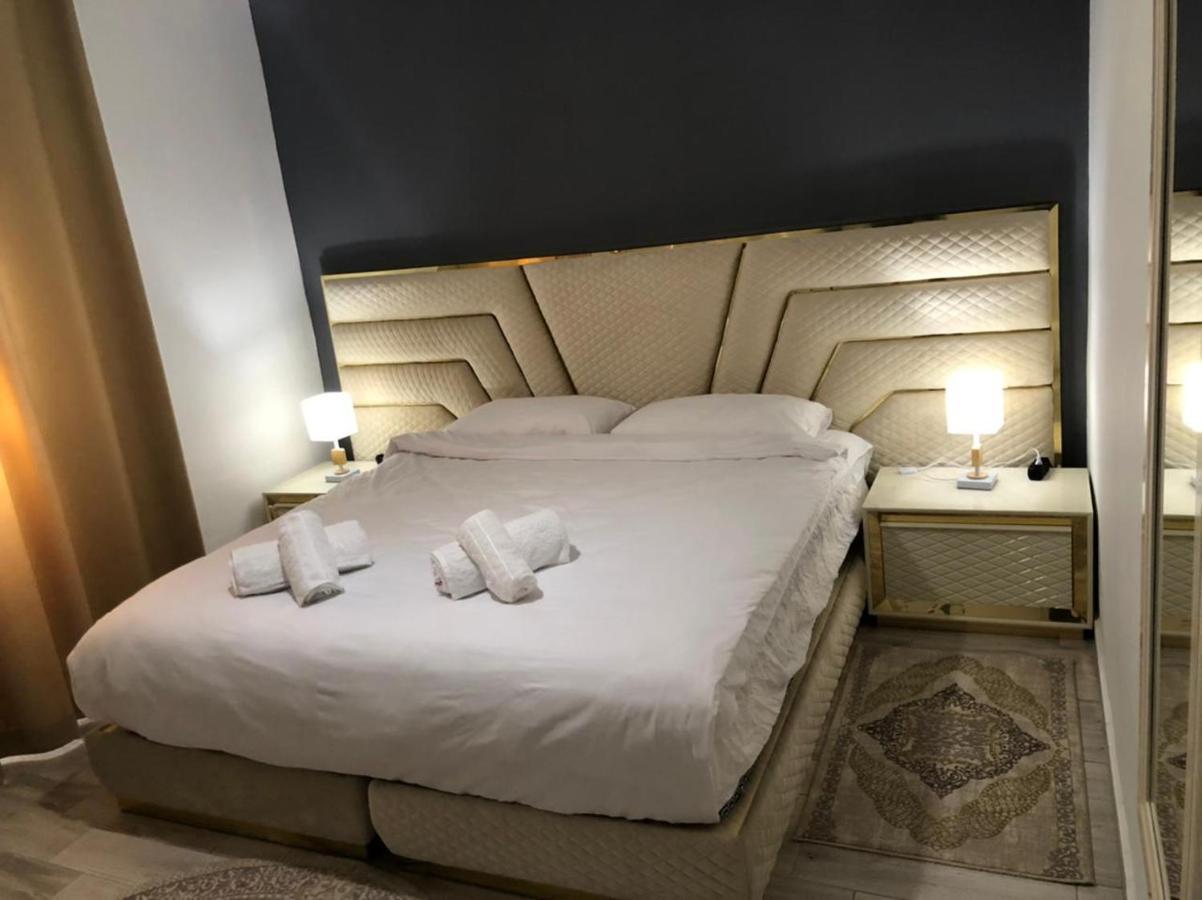Home Center Корча Екстериор снимка