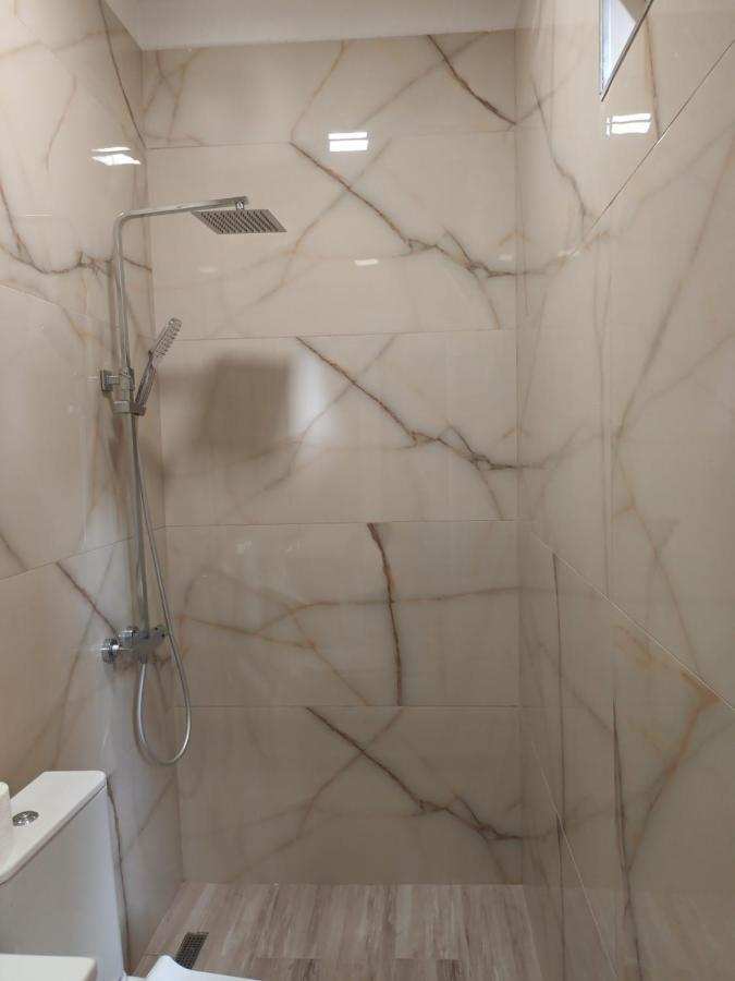 Home Center Корча Екстериор снимка