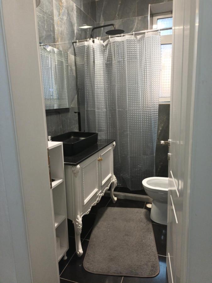 Home Center Корча Екстериор снимка